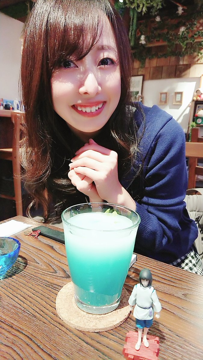 mo_mie1109's tweet photo. ふじなっちゃん🌼
内面までとっっても可愛い女優さん✨私が一番影響を受けたといっても過言ではないくらい。強い芯を持ち、真っ直ぐな姿勢に日々刺激をもらいました🌼ふじなっちゃんの存在はとても大きかったなぁ☘️
そうそ、いつからか敬語を使わなくなったとある時気付きました😋笑
もう、すき🥰 https://t.co/fvQ39NTRZA