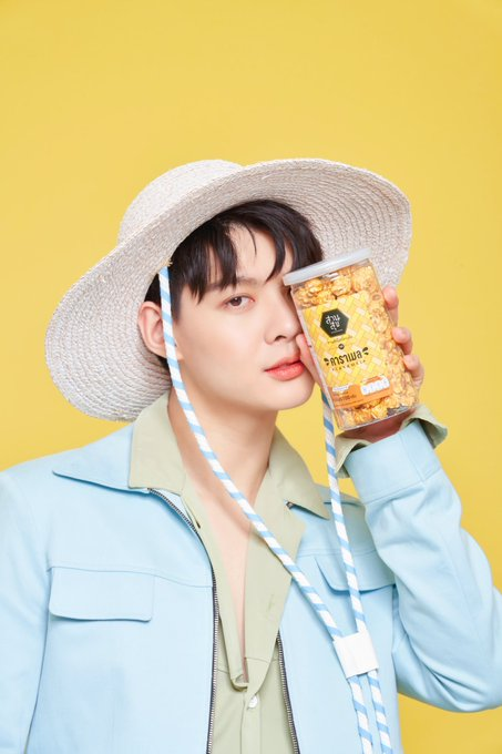 atla_fan's tweet photo. In addition to working hard in your artistic career, you have developed in parallel a facet of a businessman, helping both economy and people of your country, as well as finishing your studies in Economics. ALL AN ACHIEVEMENT FOR A YOUNG!
#Saint_sup #MingEr_inter #SoloSaint2020 https://t.co/cOdLjcU2AF