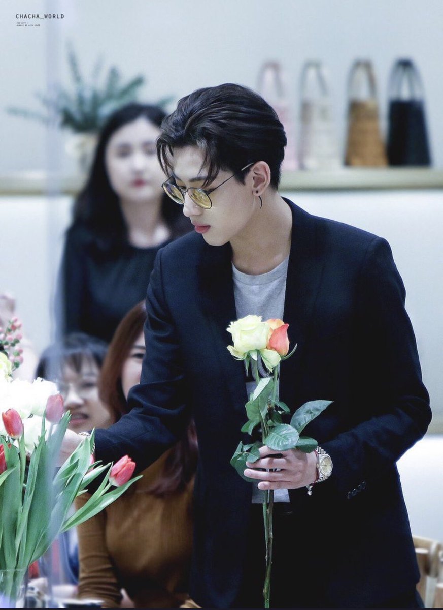 Chaphan2's tweet photo. ก่อนนอนพรุ่งนี้ประชุมเช้าแจกค่ะ RT+เมนชั่นติดแท็ก แจกพัดจิ๋วน้องแบม1รางวัลค่ะ💚🐍 ประกาศ 2/11/20
#MAMAVOTE #got7
@GOT7Official https://t.co/rJK01kqsI1