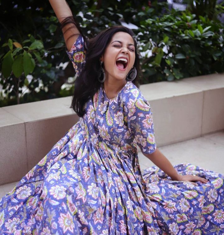 mannkaraanjhan's tweet photo. Kyunki pagalpanti bhi zaruri hai✋😂
In love with this crazy side of hers 😍💗

#KaveriPriyam https://t.co/Cp4iMfjafQ