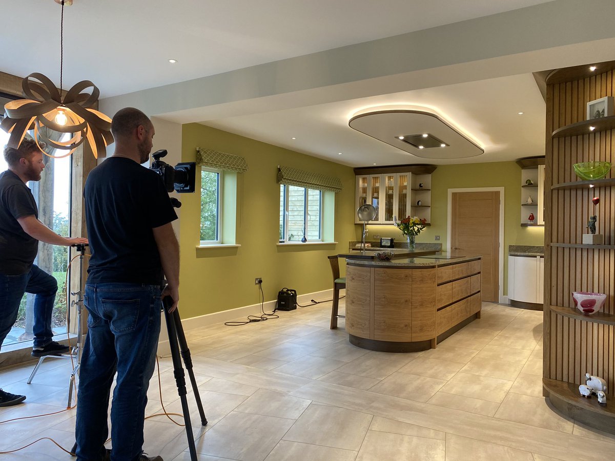 Simon Thomas Pirie (@stpfurniture) on Twitter photo The <a href="/dephotographic/">Double Exposure</a> boys are getting into the heart of this space now #bespokekitchen #luxurykitchen The <a href="/dephotographic/">Double Exposure</a> boys are getting into the heart of this space now #bespokekitchen #luxurykitchen