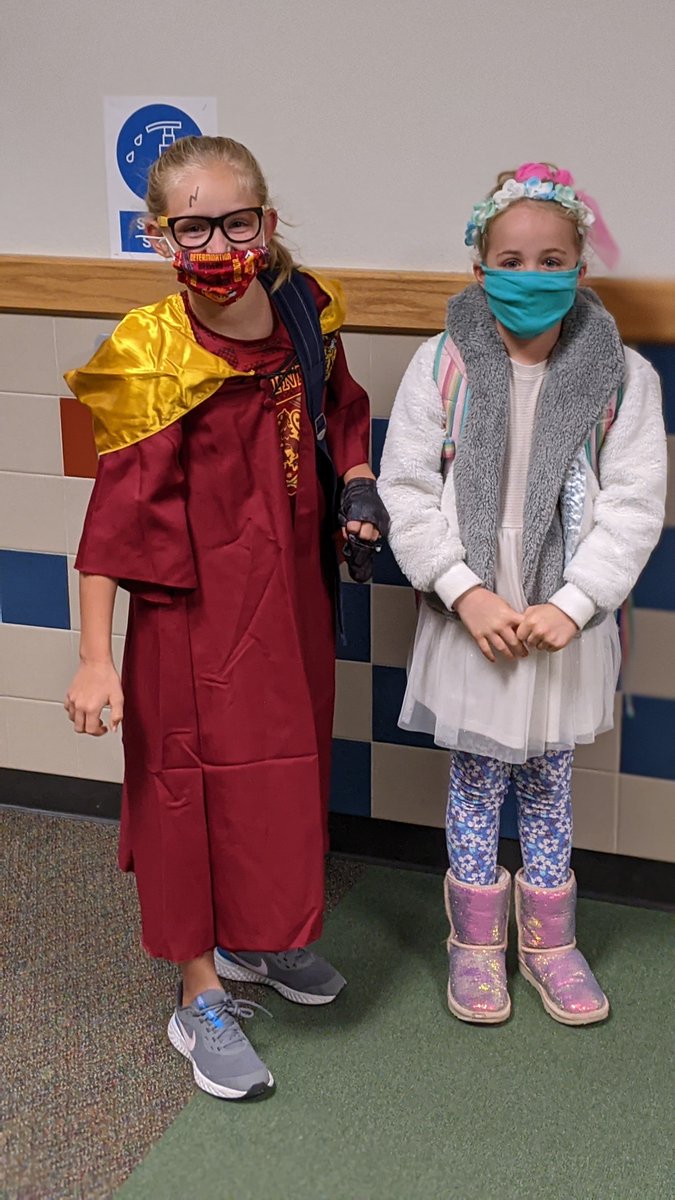 NicholsReads's tweet photo. Nichols students have been reading! Check out their Character Day costumes! @nicholsfrisco https://t.co/KULKn6WG4K