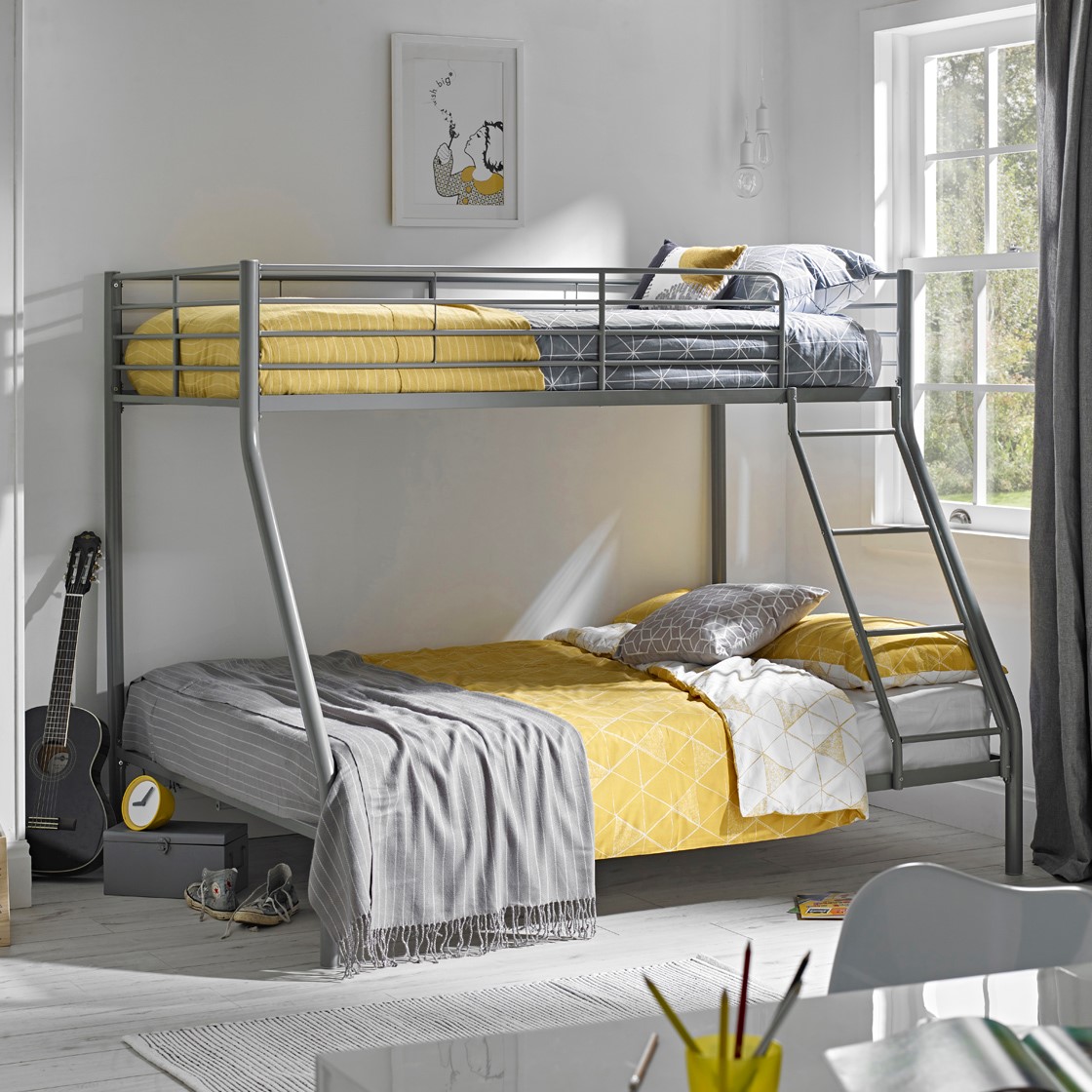 gbbeds's tweet photo. Have you seen our new Primo Bunk Frame?

A sturdy silver metal frame with a standard single on the top and a double below. Perfect for visitors. With a fixed, shaped ladder and all mattresses included from £289.

Buy yours here 👉🏻  https://t.co/zd3CiWH1SZ https://t.co/1RCPC9Ltx0