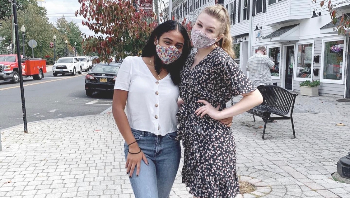 wcsuadpi's tweet image. Wednesday’s are meant for living for each other! 💙 Tag a sister you are living for this Wednesday 💙

#violets #wcsuadpi #wcsu #etao #2020 #wcsu #sisters #wearamask