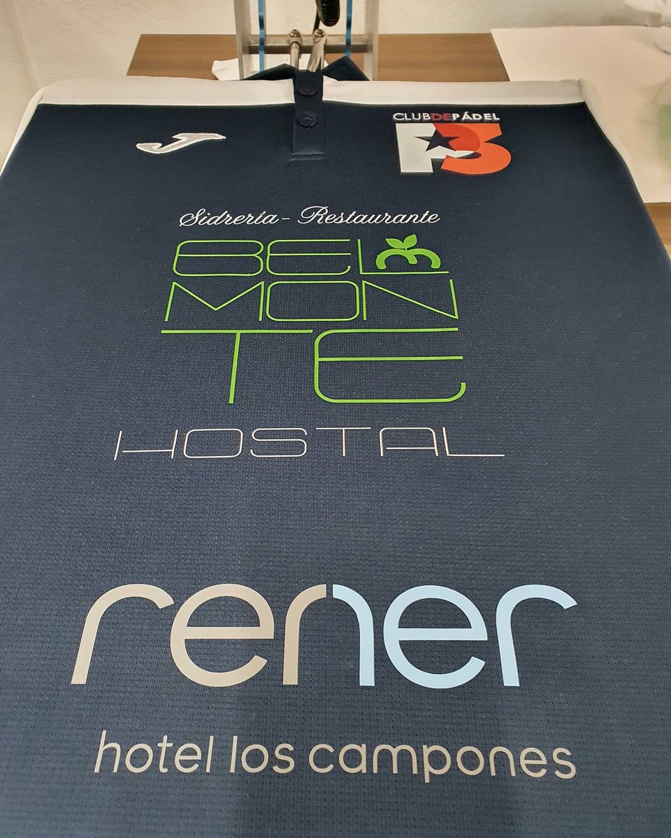 Deportes y Marketing HQ LAGO (@dxtymarkhq) on Twitter photo ¿Os gustan los polos que hemos hecho para el Club de Padel P3?
Tu lo imaginas y nosotros lo hacemos realidad.
Estamos en la calle Facetos 37, Oviedo.
#personalizacion #vinilo #serigrafia #corte #carteleria #laminacion #tinta #textil #troquelado #rotulacion #diseño <a href="/PadelP3/">Club de pádel P3</a> ¿Os gustan los polos que hemos hecho para el Club de Padel P3?
Tu lo imaginas y nosotros lo hacemos realidad.
Estamos en la calle Facetos 37, Oviedo.
#personalizacion #vinilo #serigrafia #corte #carteleria #laminacion #tinta #textil #troquelado #rotulacion #diseño <a href="/PadelP3/">Club de pádel P3</a>