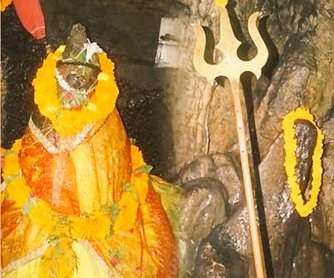 SHIVKHORI TEMPLE KHORI means cave , It is believed that Shiva created this cave with his Trishul and took shelter when Bhasmaāsur tried to turn him into ashes.This cave is in the shape of Shiva's Damrū that means wide at ends and narrow at middle .