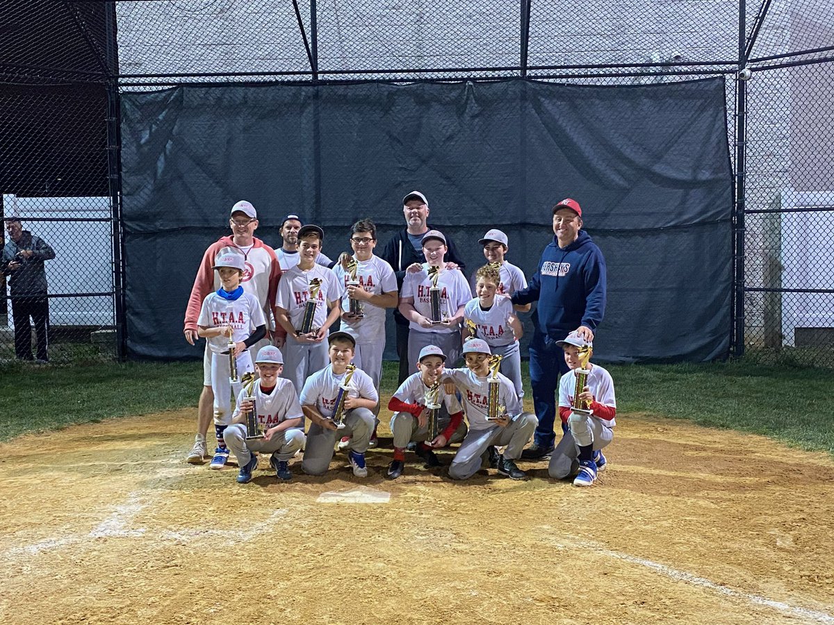 HThawksbaseball's tweet photo. Congrats to HT White for winning the HTAA Major Championships last night!!!! Excited to meet some future hawks with our YOUTH CAMP Nov. 14th/15th!!!!!   #HAWKS https://t.co/wXKDdl8vQh