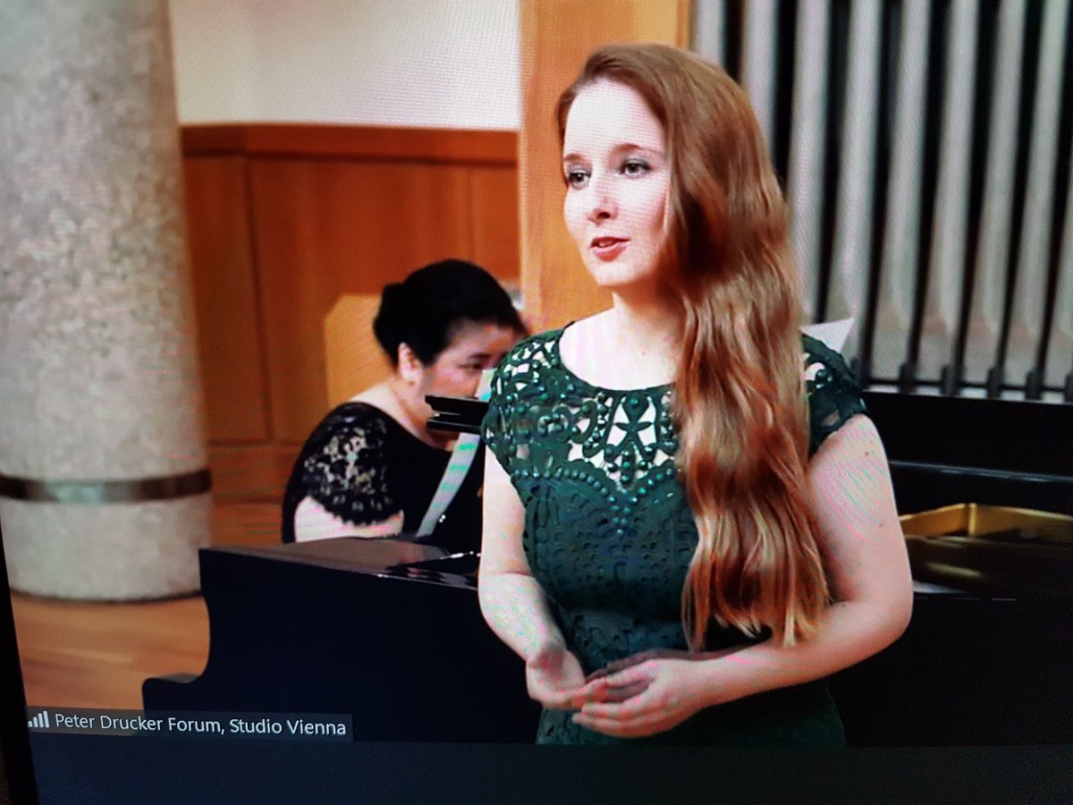 Gidonald's tweet photo. Beautiful interludes @GDruckerForum with musicians and artists from around the world and a welcome Zen moment from @BartWeetjens Remotely, I can see the audiences smiles instead of facing the same way in a theatre. One of the positives of a virtual conference. #DruckerForum https://t.co/1YBVsGL8Re