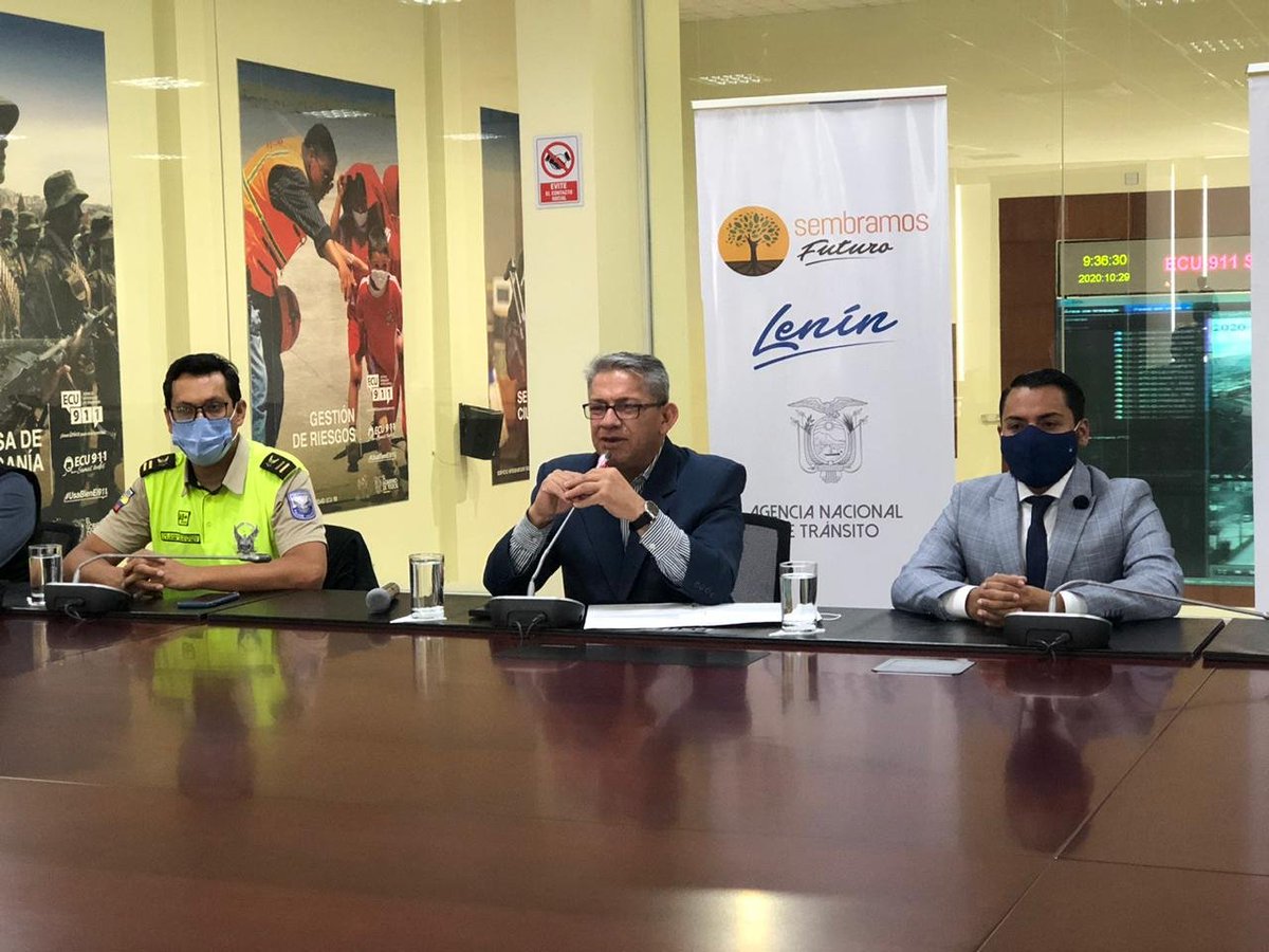 Director ejecutivo @juanpazosc participa en rueda de prensa del lanzamiento de los macro operativos de control de la informalidad del transporte público y comercial en el territorio nacional.