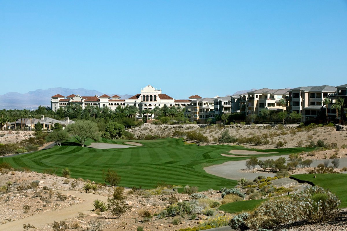 PlayTPC's tweet photo. Talk about a #ThrowbackThursday and #TransformationThursday at TPC Las Vegas! Checkout its golf shop and clubhouse from 24 years ago to now. #TPC40 https://t.co/PbVHlRBbi3