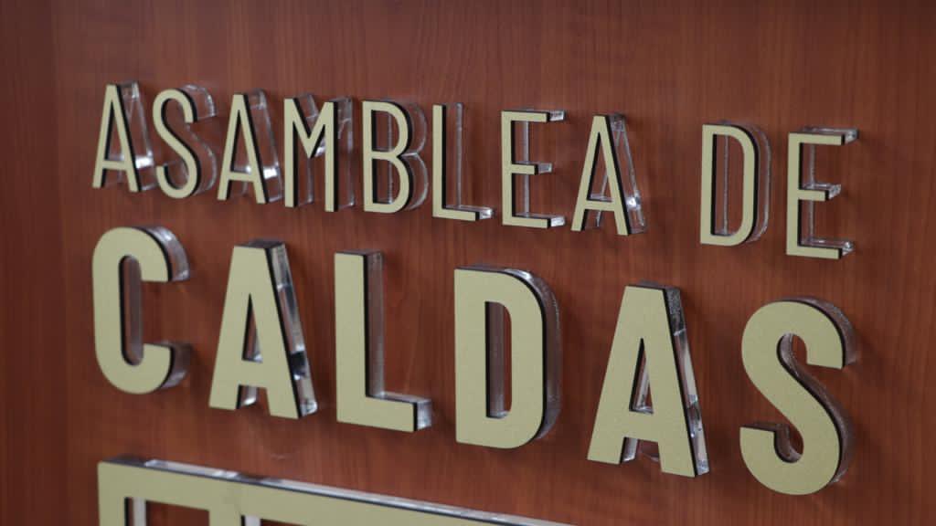 En la @asambleacaldas el gerente de la entidad @JuanLondono80 da a conocer el avance de los proyectos a los caldenses. @GoberCaldas @LuisCarlosGober @AsoinfisOficial
https://t.co/rf30f6JmOF https://t.co/D52T9BXyw0