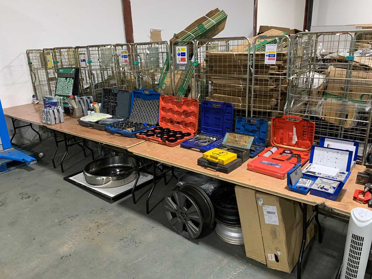 John_Pye's tweet image. Bid now on a large selection of #garage equipment 🚘 🚐 Lots include: 

➡️ 2020 #Ravaglioli Two-Post Vehicle Lifts
➡️ 2013 #Hoffman #Quadralift 443SRTC Ramp
➡️ 2019 #Tecalemit Class 7 ATC Brake Tester
➡️ Gas Analysers and much more!

View info - bit.ly/2HKzZES