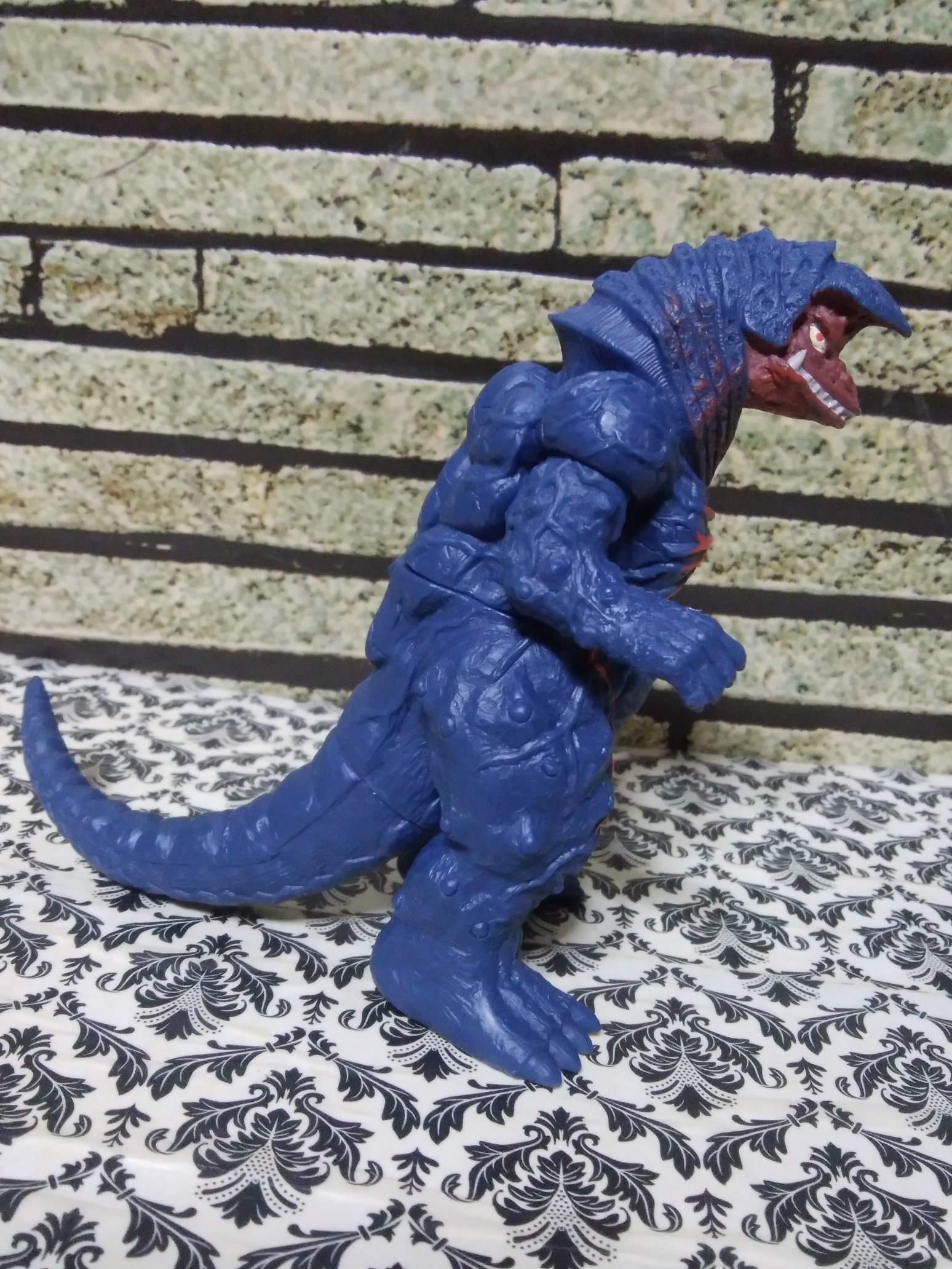 تويتر ニセldd製作所 على تويتر ウルトラ怪獣500 ファイヤーゴルザ ソフビ T Co Jg0wobg9km