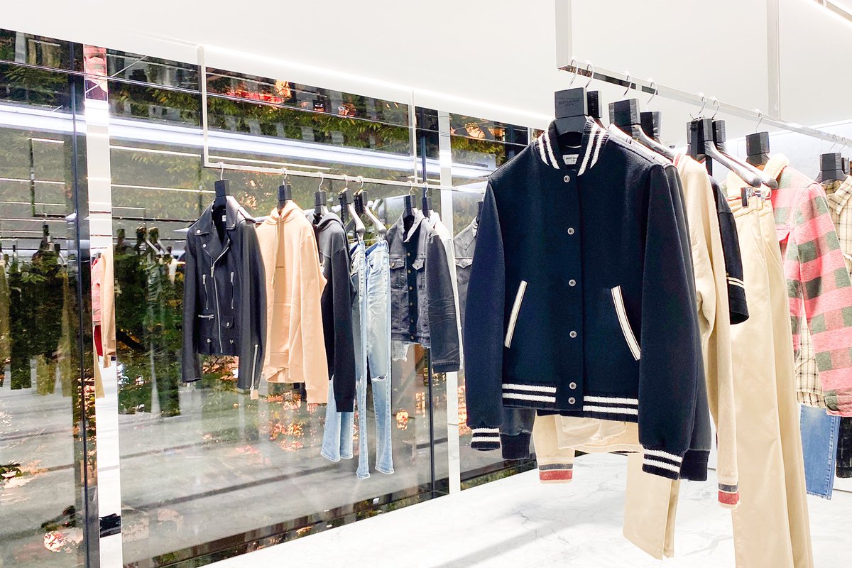 𝐂𝐡𝐢𝐦 ʲⁱᵐⁱⁿ Sur Twitter Gcf3years Saint Laurent 表参道店 今日もジミン C の服 バッグがいっぱい が着てるラムレザーのライダースは約70万なんだけど 高 すごく形が綺麗なんです 関わらずサンローラン大好きです モード ロック