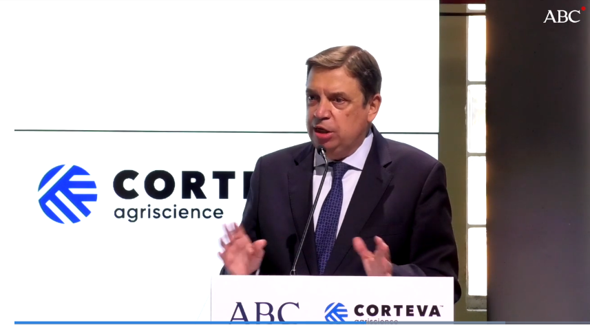 "España es rica por su variedad de cultivos. Esto requiere dar a nuestros agricultores herramientas y autorizar productos que se adapten a las necesidades. Nuestra voz debe ser oída en Europa"🔊🇪🇺 

Nuestro Pdte, Manuel Melagerejo, hoy en <a href="/abcdesevilla/">ABC de Sevilla</a>  con <a href="/LuisPlanas/">Luis Planas Puchades</a> @mapagob