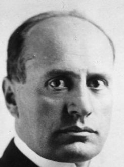 Speaking of Fascists, 98 years ago today (10/29/1922), Mussolini took power in Rome.How did Americans react?Outrage? Shock? Collapse of democracy?Nope. White Americans really liked Mussolini. A lot.