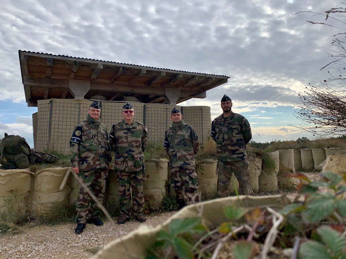 Gendarmerie_cgp's tweet image. Après le stage à #Beynes et sa participation à la mise en condition en camp avec le #2RMAT la relève du détachement du Tchad 🇷🇴 est prête !