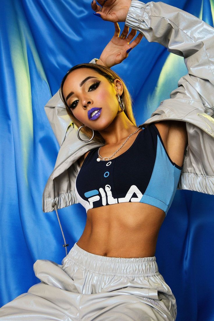 TINASHE• she doesn't label herself• her genre is r&b