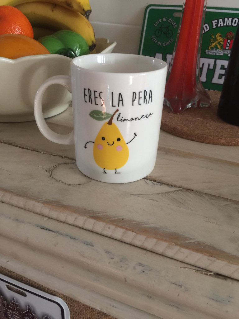 manago09's tweet photo. Sigo recibiendo tantas muestras de cariño que empiezo a creerme que mi vida a partir de ahora va a ser siempre así 😜 Muchas gracias a l’s que estáis en el ajo de estos momentos tan calentitos para el corazón ...y para la oreja!!! 😘@LeonorOsuna11 @josem_vazquez @iesjdmairena https://t.co/M5ZtYnXPFW