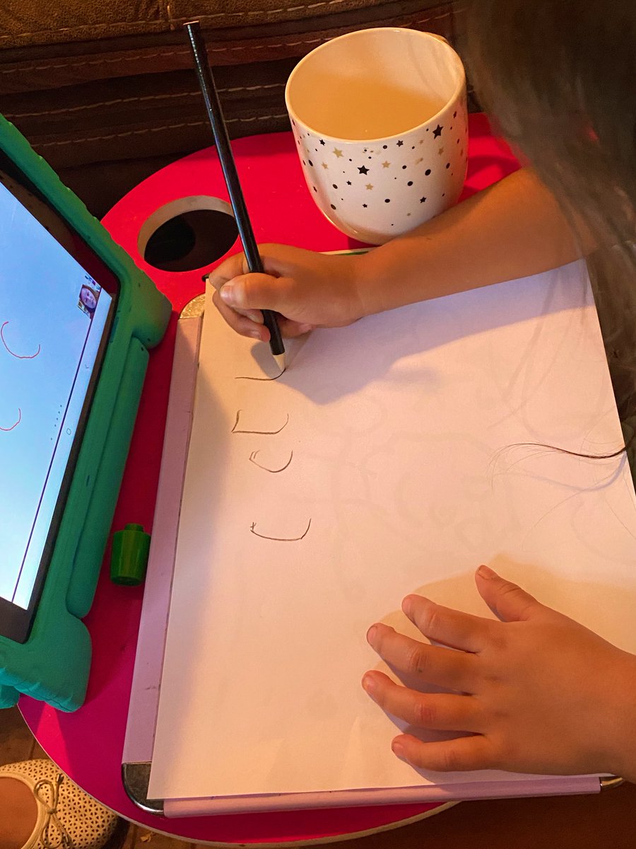 SimplyCessie's tweet photo. the littlelittle is working hard on #graphicpractice with @mrs_ridilla! #cisforchicks 🐣 https://t.co/xz3Gv6wT9h