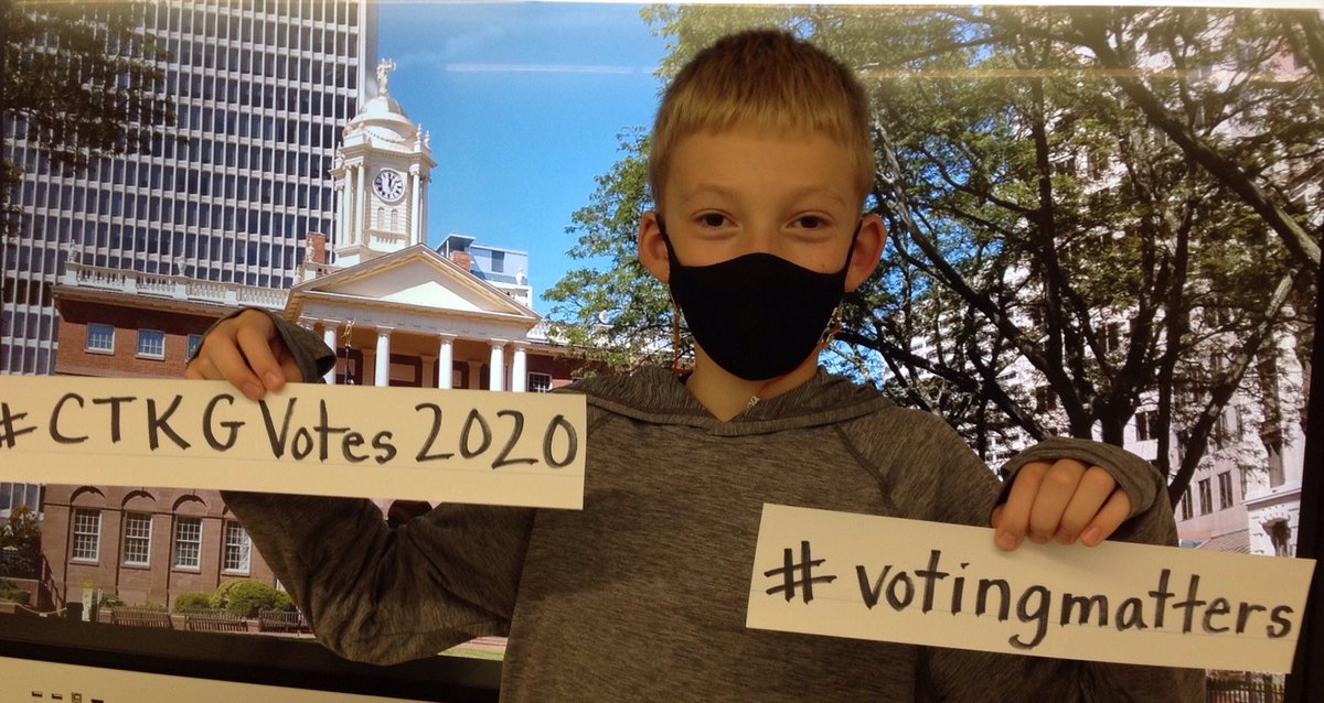 Using backgrounds to create a photo opportunity for <a href="/CTKidGovernor/">Connecticut's Kid Governor®</a> <a href="/GoshenCenterSch/">GoshenCenterSchool</a> @RSD6_Humanities