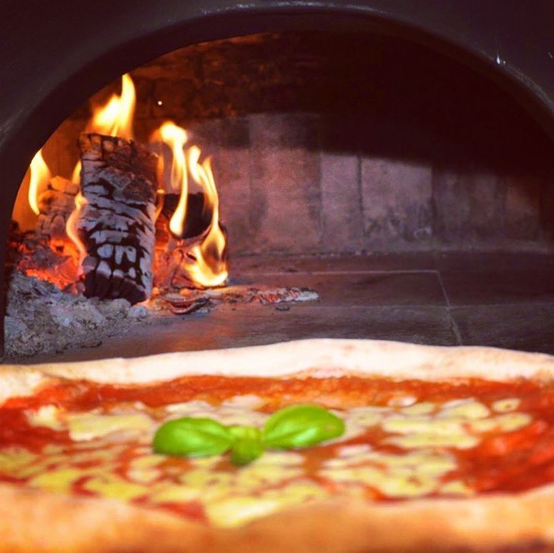 So people! Usual place usual time? Only we have anti covid pizza napoletana 👍#pizza #Belfasthour #belfast #neapolitan #goodfood