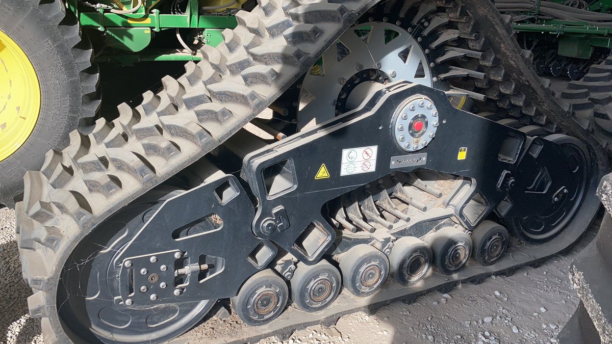 Andrewlee1814's tweet image. FOR SALE  Soucy ST-1000 Tracks  fit JD-S series combines 2018 used for 1500 Ac soybean always shedded tracks are 90% or better. $62,000 obo. Call Andrew 620-218-2500