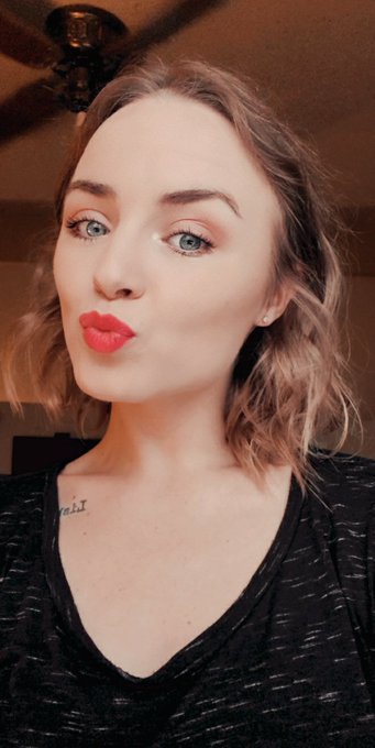 Selfie from yesterday😇 https://t.co/963nkrnvFU<a href="/tag/mvsales"class="tags"><span>#mvsales</span></a>