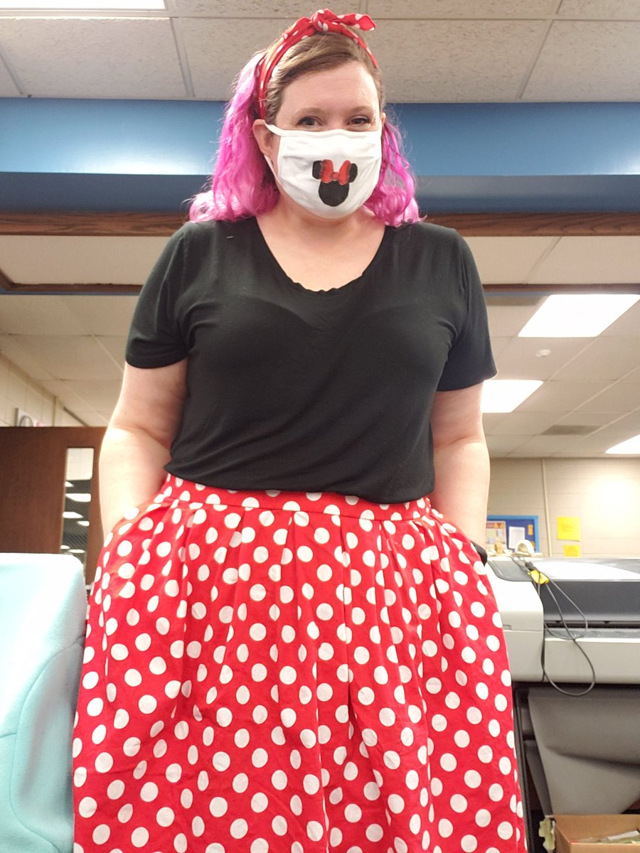 Morganarama's tweet photo. #Halloweek continues with the most obvious inspo yet. Want to read about the history of Disney or learn more about Walt Disney himself? I got you! 

Anyone planning an inspired Halloweek look for tomorrow? I can get you a matching book @chrismanlibrary @ChrismanBears #isdstrong https://t.co/CR2jA7a3O3
