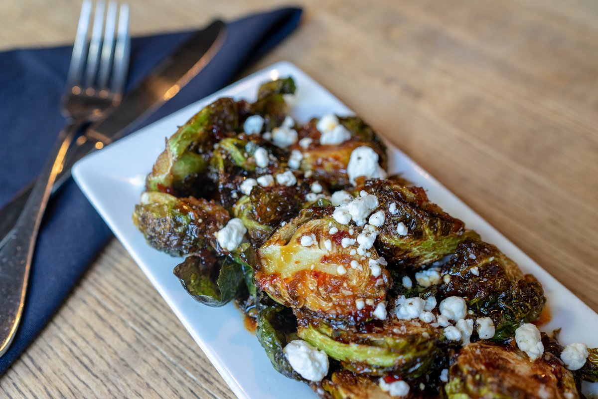 We will be temporarily closed starting tomorrow. 🥺 Come get your fill with some #HighlineBarChi favorites for lunch and dinner before we go. We'd love to see you! 🍻 
Can't come in? Find us on UberEats for delivery! 🚗