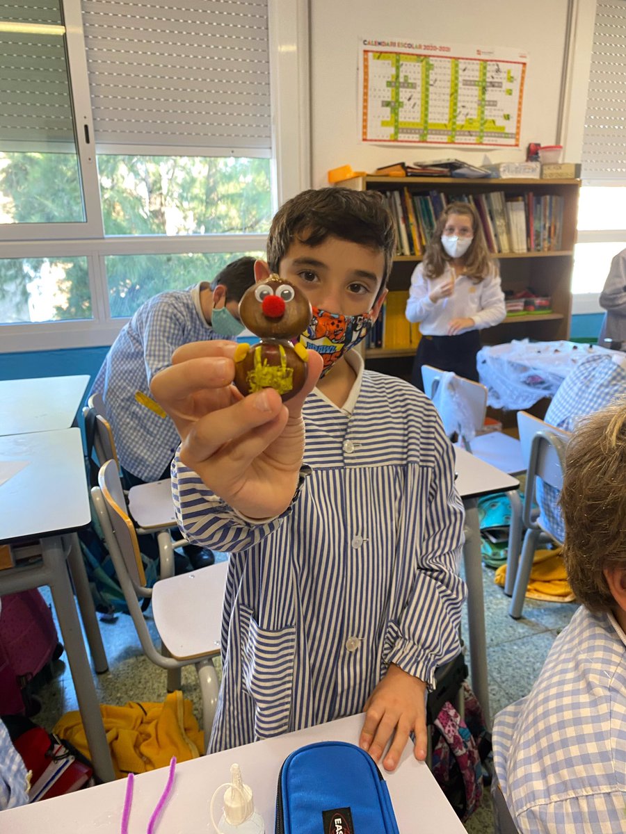 mercedaries's tweet photo. A cicle superior celebrem la #castanyada decorant castanyes!! #fsf5prim #fsf6prim https://t.co/TEoMuO1HO1