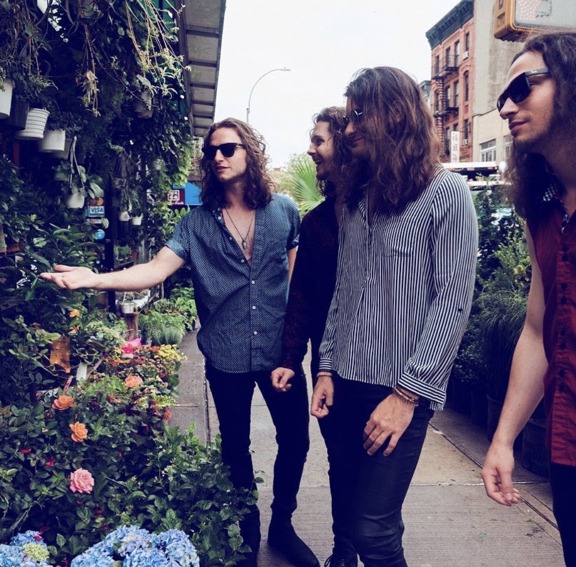 sweetfevernash's tweet photo. Life passes so quickly, take time stop and smell the flowers. 🌸 

📸 @kellyannpetry 
a #throwback to our trip to NYC. 

#sweetfever #sweetfevernash #nyc  #lightning100 #rocknroll #travel #indiemusic #newrock #originalartist #throwbackthursday https://t.co/WXqsWhkSoM