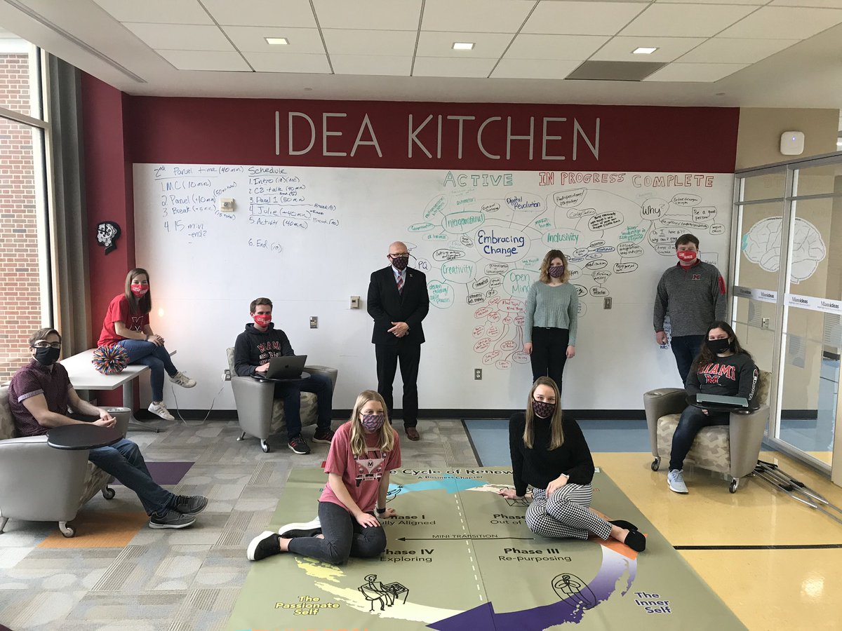 Exciting to have President Crawford meet with Lockheed Martin Leadership Institute students in the Idea Kitchen as they embark on their project Envision2040 <a href="/MUEngLdrInst/">Lilly Leadership Institute</a> <a href="/miamiuniversity/">Miami University</a> @KyleLierer <a href="/rachel_duke22/">Rachel Duke</a> <a href="/juliakocher1/">Julia</a> <a href="/loges_phillip/">Phillip Loges</a> <a href="/AbbyRayMU22/">Abby Ray</a> #masks <a href="/sukumaran/">Sooraj Sukumaran</a> #CEC
