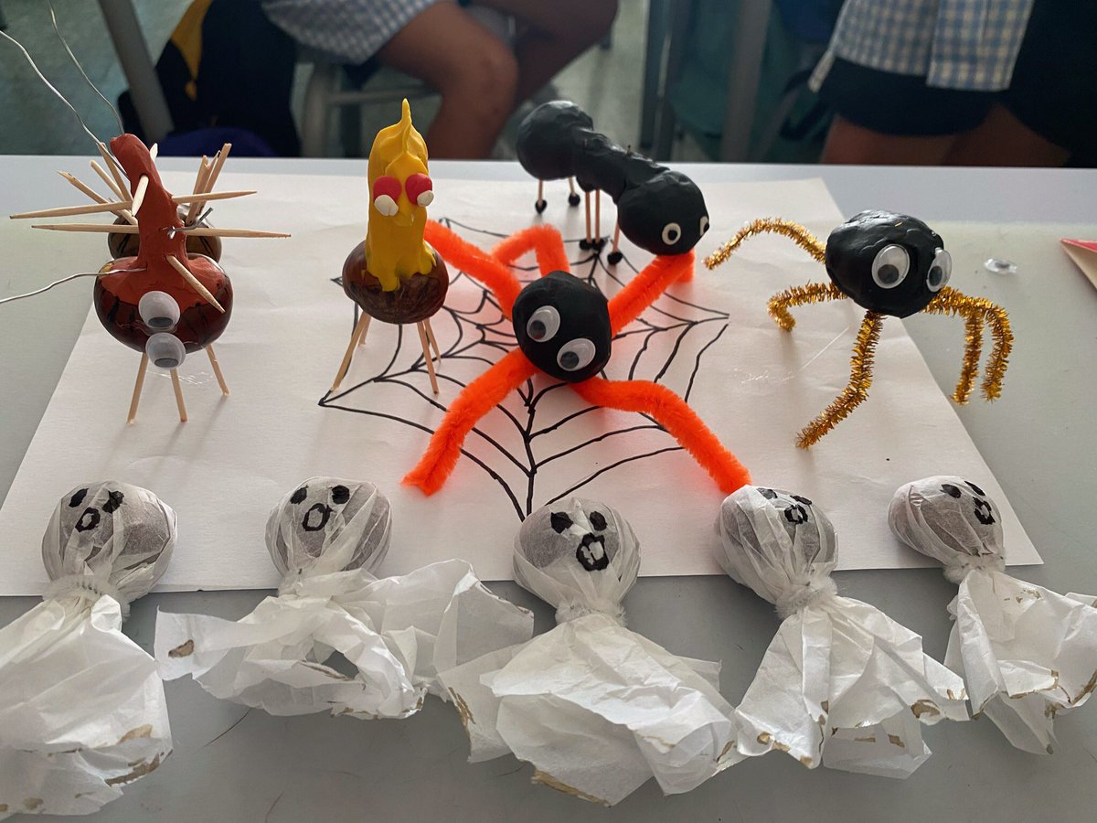 mercedaries's tweet photo. A cicle superior celebrem la #castanyada decorant castanyes!! #fsf5prim #fsf6prim https://t.co/RWdrzdYJuy