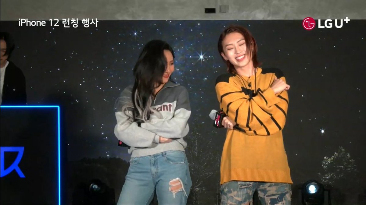 i just love how comfortable hwasa seems with dpr live, it looks like they got close after working on "I'm bad too" and it always makes me happy seeing hwasa gain more friends that appreciate her 🥺💗