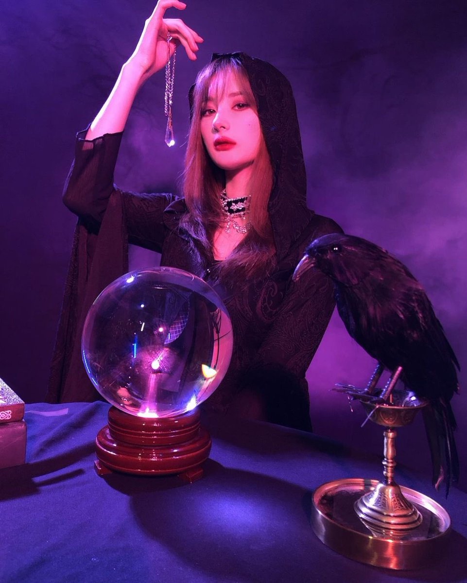 LANA_updates1's tweet photo. 10.30.20 • Instagram • (23.11_)
( Happy Halloween 🔮📿 )
#HICC
#Talk_Talk
#拉娜 #лана
#LANA #라나
#LUMINOUS
@Hicc_LANA
#LANA_TALKTALk https://t.co/kaxjDzGYig