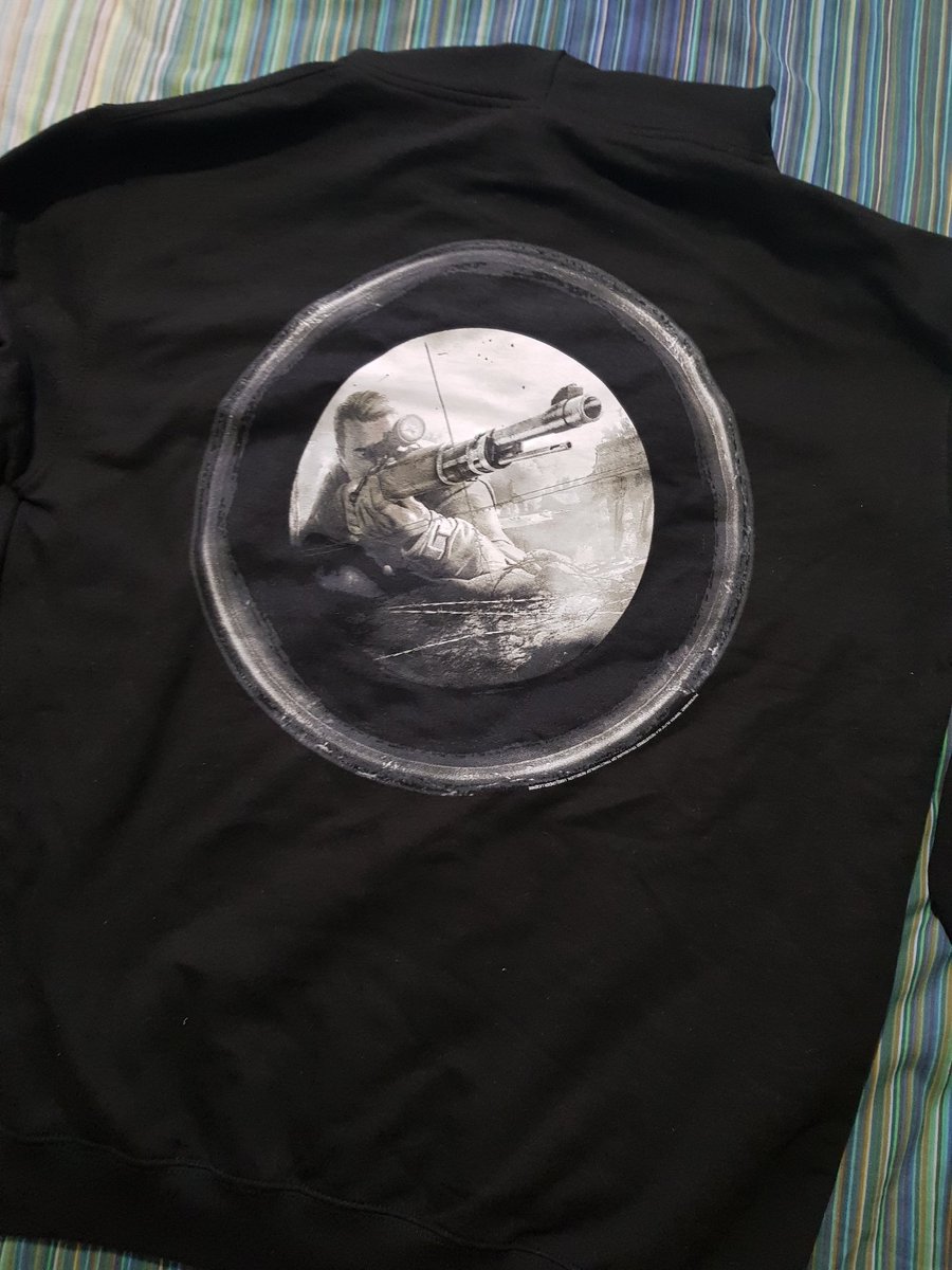 BrutalBarracuda's tweet photo. #TBThursday to a few free gifts i recieved courtesy of @Rebellion back in the day for being a moderator on the #sniperelitev2 forum. Bless them for thinking i'd fit into a large hoodie π€£ #sniperelite #everyonelovesfreebies https://t.co/GXInYCVgM7