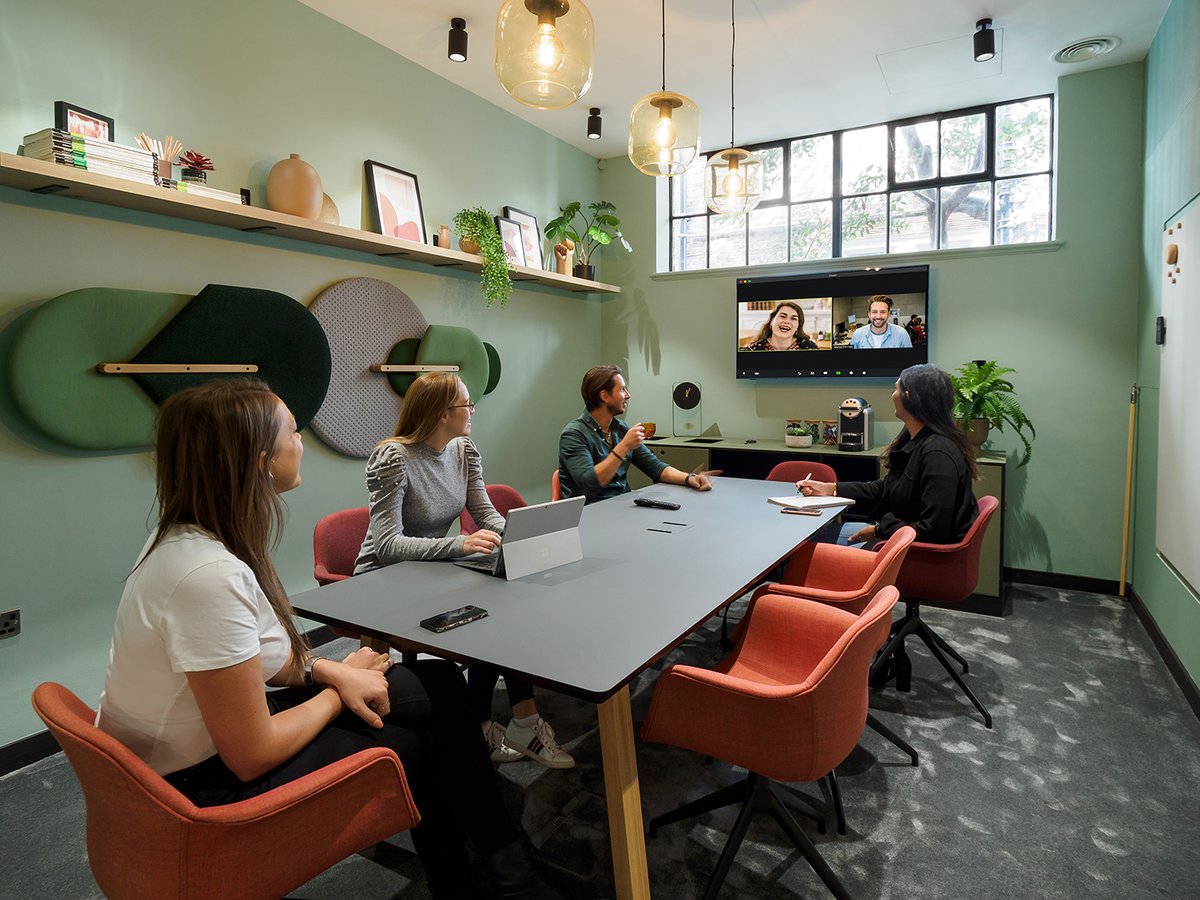 WorkspaceGroup's tweet photo. Many of our London meeting rooms are now kitted out with brand new, state-of-the-art conferencing equipment, making video calls and collaborative meetings easier than ever before: https://t.co/FDZBw3pkTG https://t.co/rjBPUfFwKw
