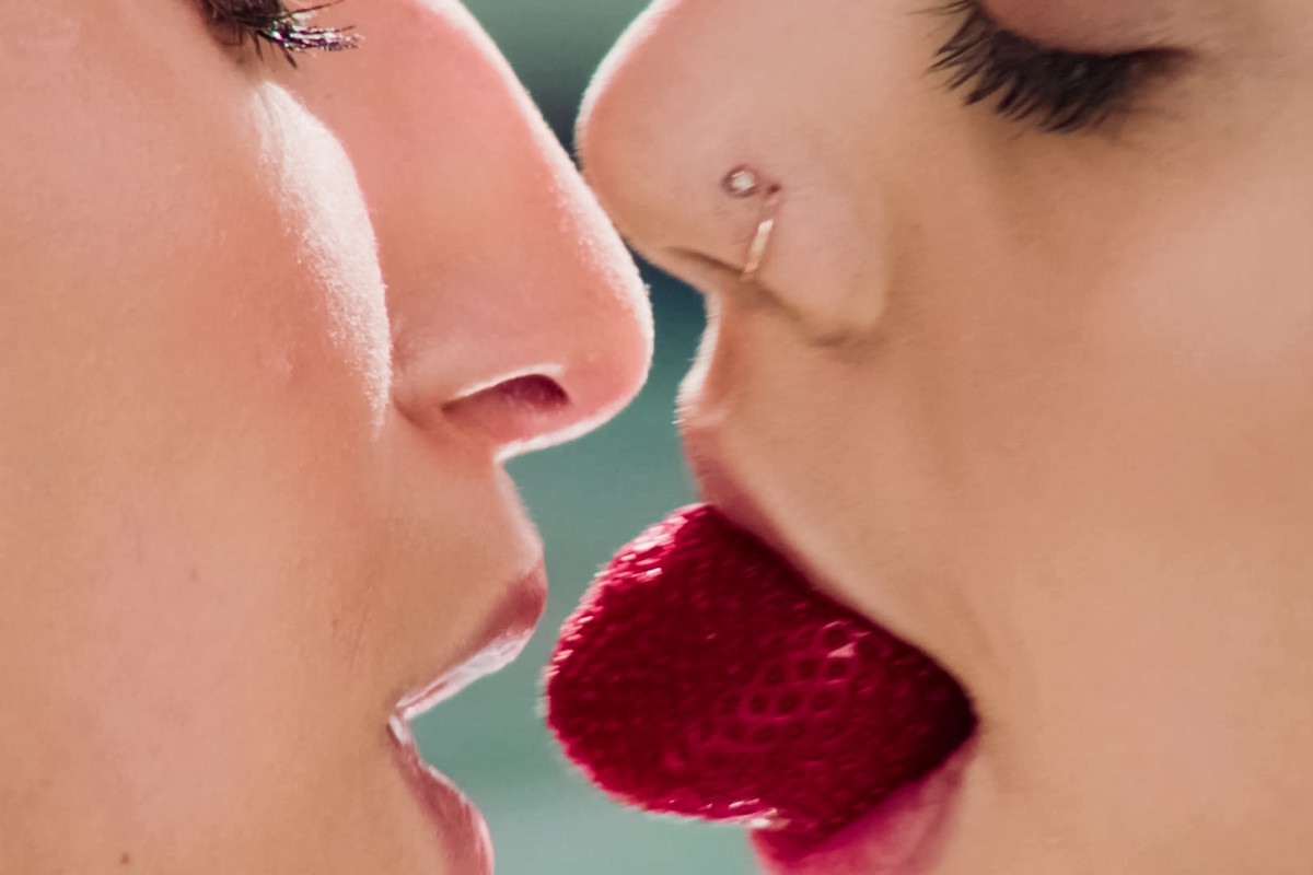 Twistys's tweet photo. Twistys: Brought to you by the hottest girls in the world and strawberries 🍓
@Abella_Danger @GValentinaxxx https://t.co/9oUf2e6lAj