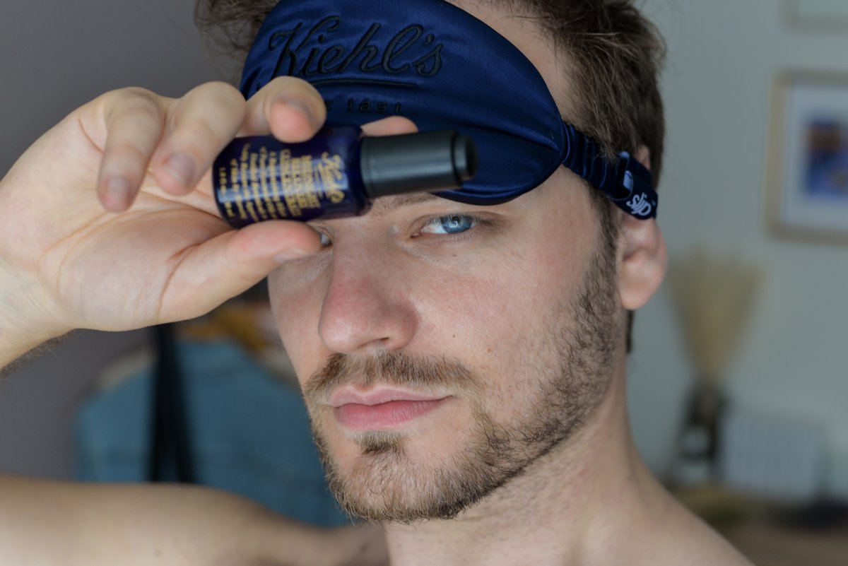 AnthoPo's tweet photo. A défaut de sortir à minuit, je vous passe en revue la gamme #MidnightRecovery de #Kiehls ! 🌙🌿
https://t.co/WZNfd8oH5N 👈🏻
Une gamme à 98.6% d'ingrédients d'origine naturelle.
Qui l'utilise ?
#skincare #blogbeauté #anthopom https://t.co/Wko3GJKiS1