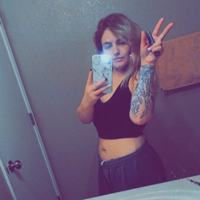 madisonanne07's tweet photo. #NewProfilePic https://t.co/MWA0hHhxP6