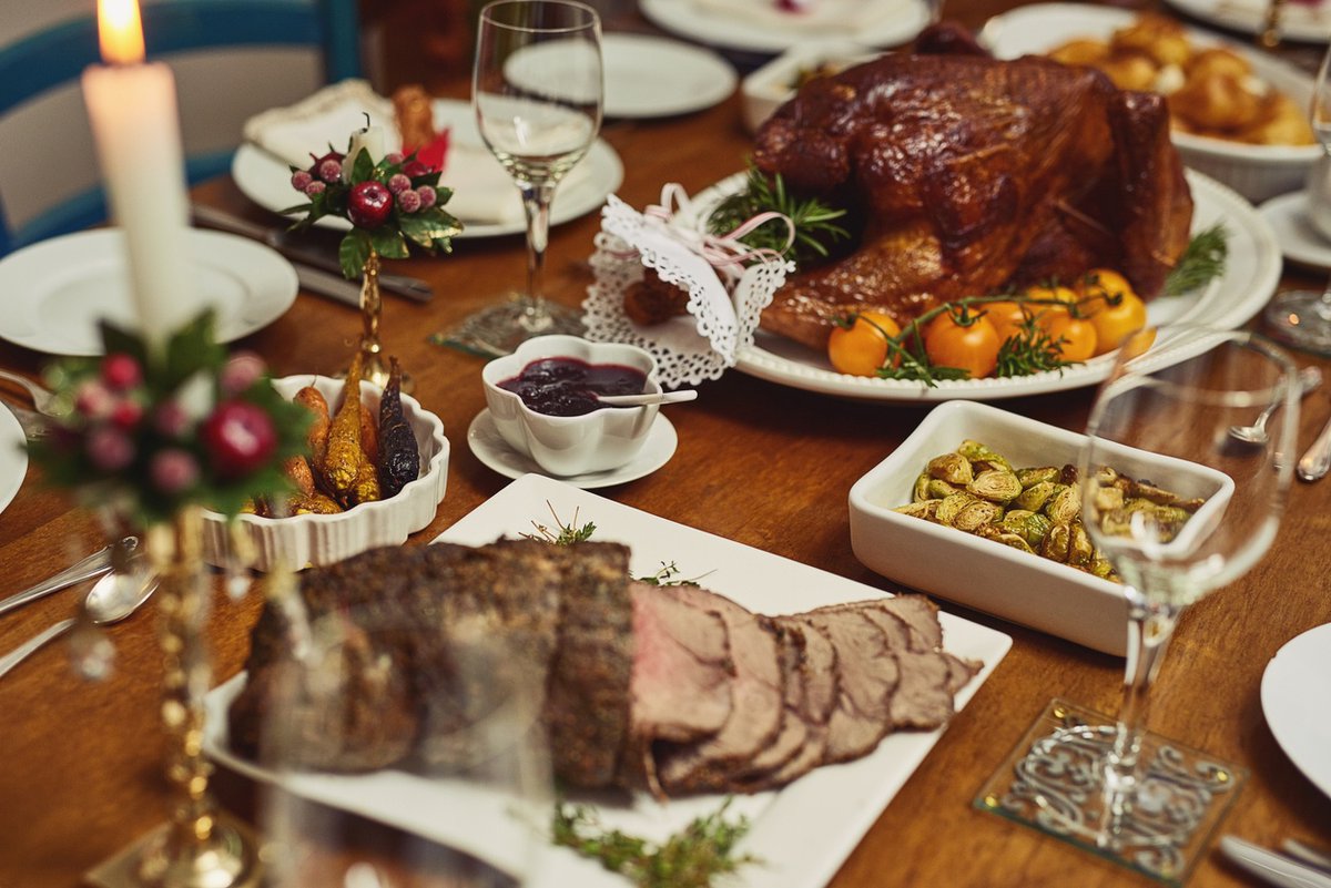 1/2: It's not too early to start planning Thanksgiving at Jake's. 🍴 💛  We will be offering a special Thanksgiving plate for dine in or takeout.