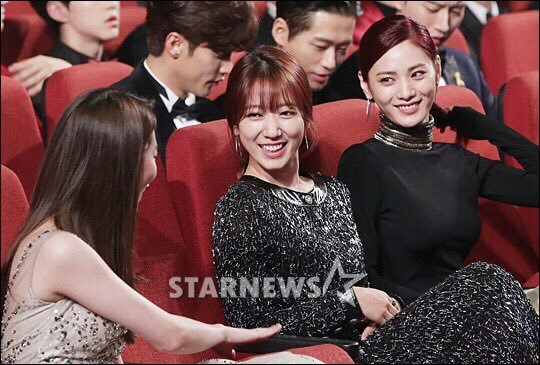 Buseemmm12's tweet photo. Queens💫

#BaeSuzy #ParkShinHye #Nana #ImJinAh https://t.co/EPKj7TLN6L