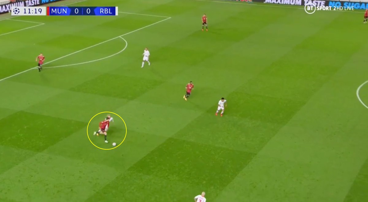 3. Beating the press. Towards the end of last season’s campaign, MUN struggled when pressed. Against RB, United broke the press in multiple ways: (A) Lindelof carrying the ball forward to the opposition’s half and dragging players with him.