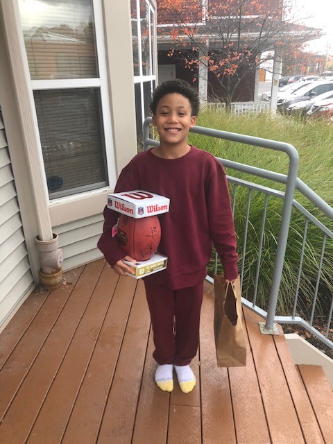 Thank you @AmerDairyFUTP60 for the opportunity to hang out with the <a href="/BuffaloBills/">Buffalo Bills</a> . School 28 students had a great time and thank you for the prizes. <a href="/hudson28ladd/">Susan Ladd</a>