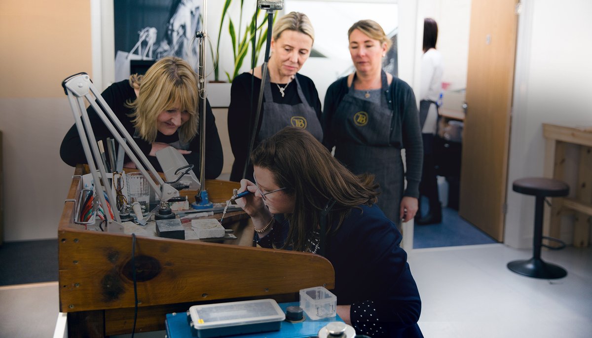 We now have workshops available to book every Saturday in November. These are now bookable online and we are super excited to have our workshop back open! 

Follow the link below to book your spot now 🔨❤️💎

ow.ly/nlvS50C6gC5