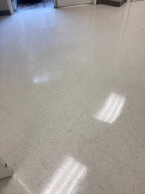 cornerscleanco's tweet photo. Check out the MASTERPIECE that Gabriel created! The floors had not had professional floor care in a long time. Now, they look amazing! Super proud, Gabriel!!!! https://t.co/nKK1UL9m9U