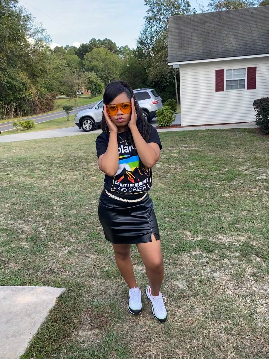 ImForeverClassy's tweet photo. Throwback Thursday 🤪#3daystilmybirthday #November1st https://t.co/udEdMhxVuF
