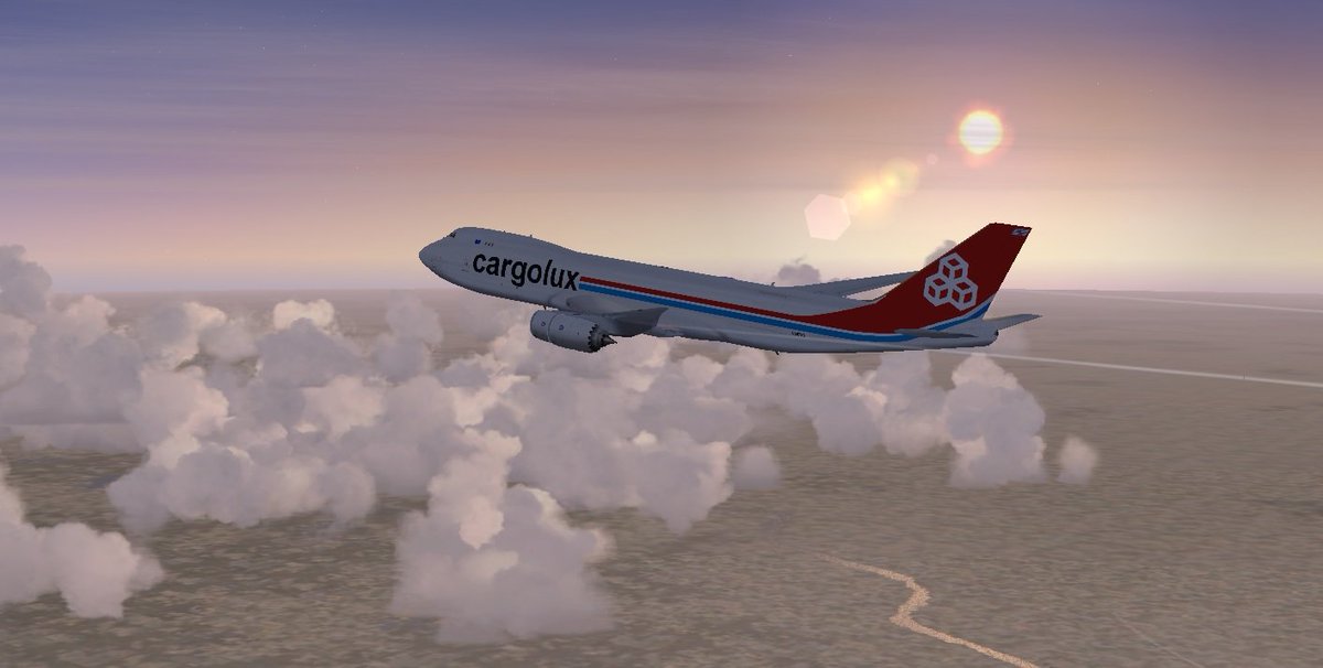 raul18mg's tweet photo. [CDG - MAD] Salimos de una tarde lluviosa en París y partimos rumbo a Madrid en @IVAOAERO a bordo de nuestra reina. Vamos cerrando tours de @IVAOES #CargoTour #CLX1891 #Pasionporvolar #Cargolux #B748 https://t.co/K1GgaUdLub