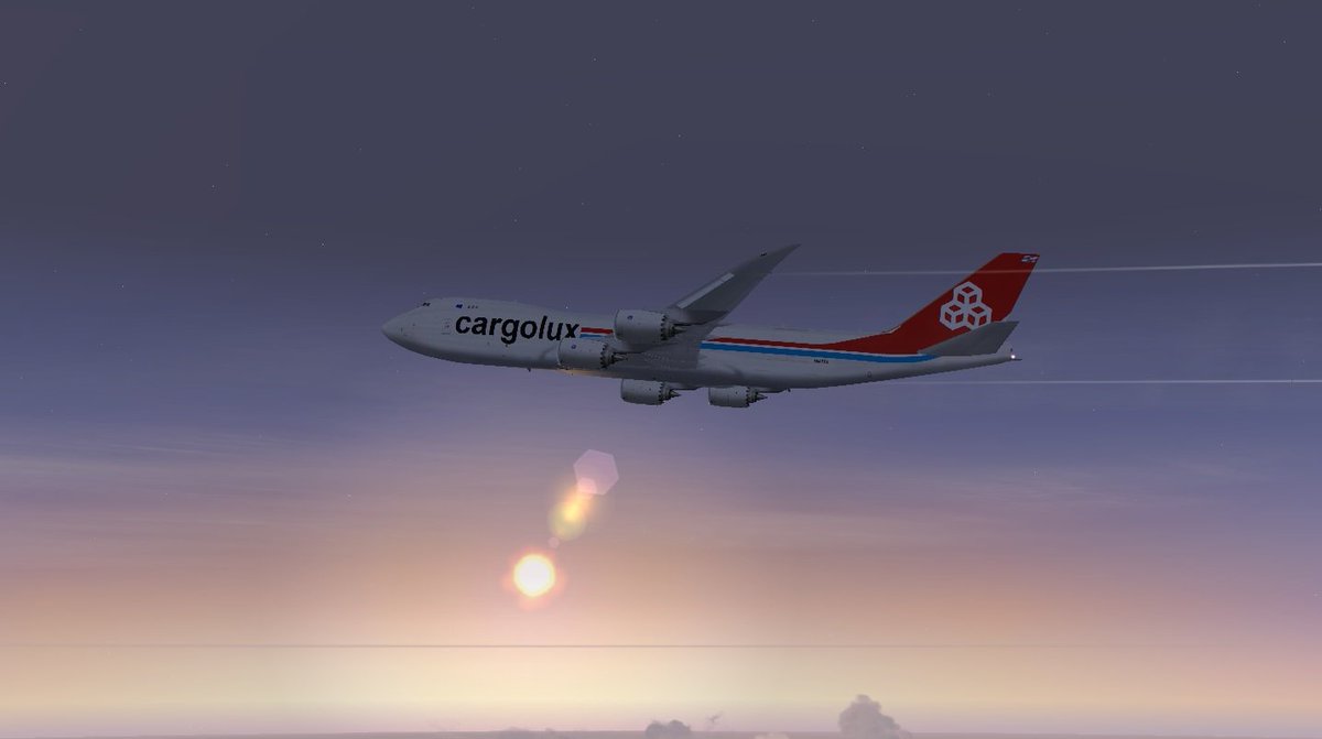 raul18mg's tweet photo. [CDG - MAD] Salimos de una tarde lluviosa en París y partimos rumbo a Madrid en @IVAOAERO a bordo de nuestra reina. Vamos cerrando tours de @IVAOES #CargoTour #CLX1891 #Pasionporvolar #Cargolux #B748 https://t.co/K1GgaUdLub